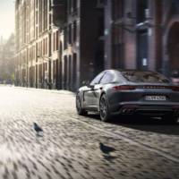 2017 Porsche Panamera officially unveiled