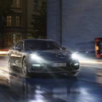 2017 Porsche Panamera officially unveiled