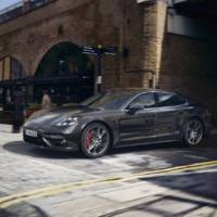 2017 Porsche Panamera officially unveiled