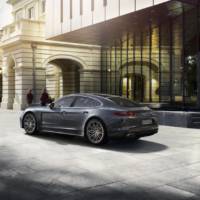 2017 Porsche Panamera officially unveiled