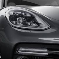 2017 Porsche Panamera officially unveiled