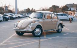 Historic cars are still allowed in Paris
