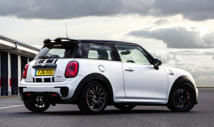 Mini John Cooper Works Challenge - The forbidden fruit