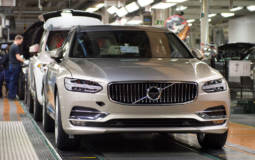 Volvo V90 enters production in Torslanda