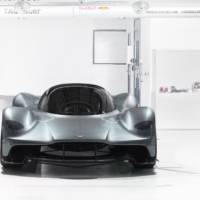 Aston Martin AM-RB 001 hypercar unveiled