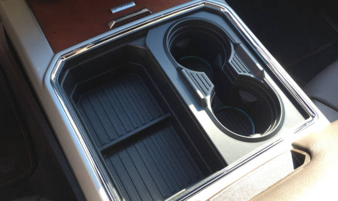 Ford Super Duty secret cup holders (Video)