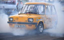 Jonny Smith sets new world record for fastest electric car