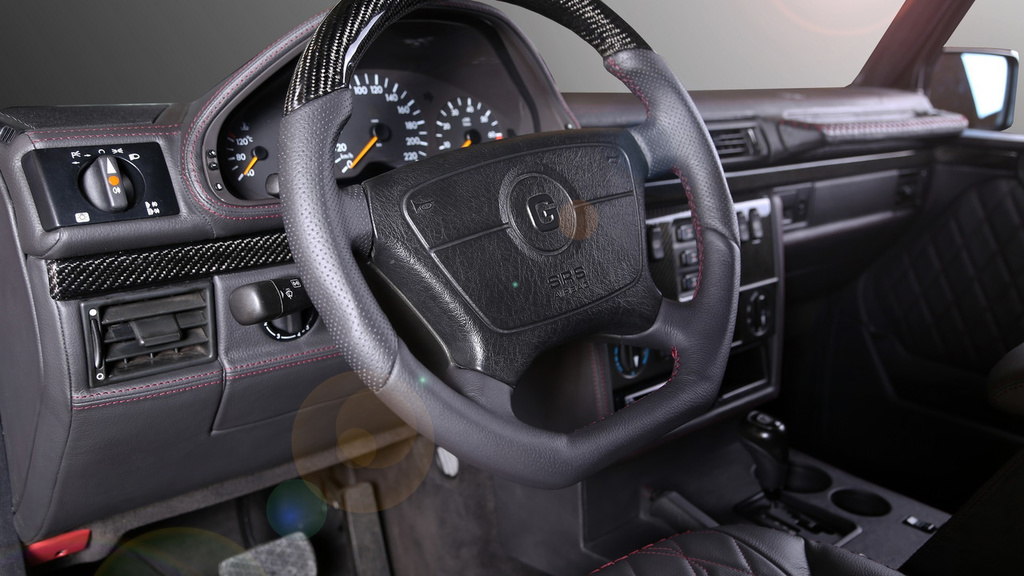 Mercedes Benz G Class Receives Interior Goodies From Carbon