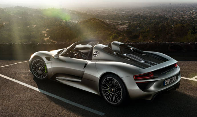 Porsche announces 918 Spyder recall