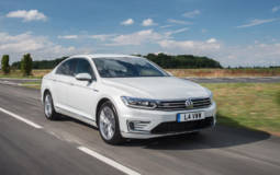 2016 Volkswagen Passat GTE UK pricing announced