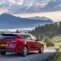 2017 Kia Optima Sportswagon officially unveiled