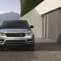 2017 Range Rover Sport has a 4-cylinder engine