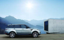 2017 Range Rover Sport has a 4-cylinder engine