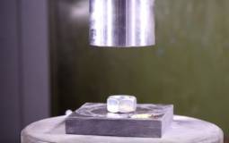 Hydraulic press versus carbon fiber