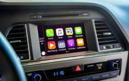 Hyundai offers Android Auto and Apple CarPLay on its cars