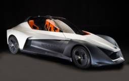 Nissan BladeGlider introduced to the public