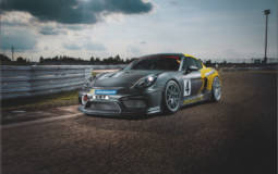 Porsche GT4 Clubsport MR is a new race-bred car