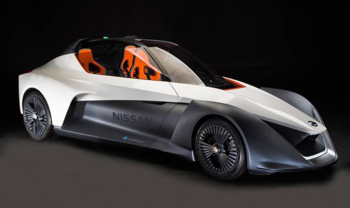 Nissan BladeGlider introduced to the public