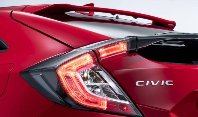 2017 Honda Civic teased ahead of Paris debut