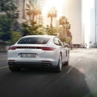 2017 Porsche Panamera 4 E-Hybrid unveiled