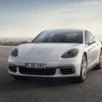 2017 Porsche Panamera 4 E-Hybrid unveiled