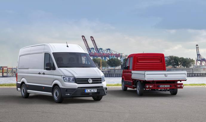 2017 Volkswagen Crafter first photos and details