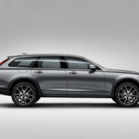 2017 Volvo V90 Cross Country - Official pictures and details