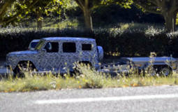 Next generation Mercedes-Benz G-Class - Spy video