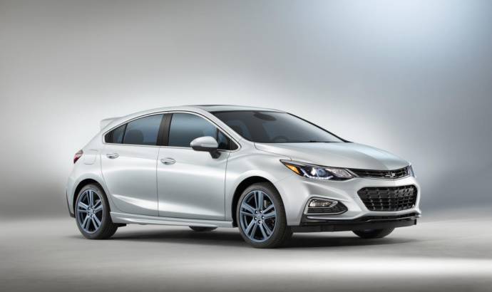 2017 Chevrolet Cruze RS Hatch Blue Line to be introduced at SEMA