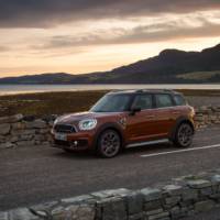 2017 MINI Countryman plug-in hybrid - Official pictures and details