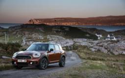 2017 MINI Countryman plug-in hybrid - Official pictures and details