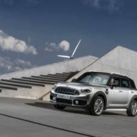 2017 MINI Countryman plug-in hybrid - Official pictures and details