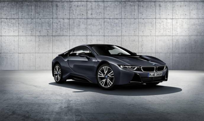 BMW i8 Protonic Dark Silver Edition introduced