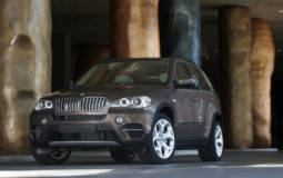 BMW is recalling 136.000 vehicles for fuel leaks and engine stalls