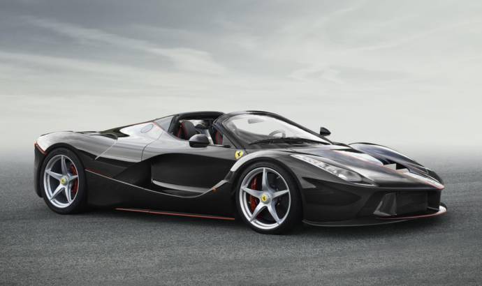 Ferrari LaFerrari Aperta convertible gets detailed