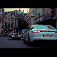 Porsche Panamera 4 E-Hybrid rides along the 919 Hybrid through London