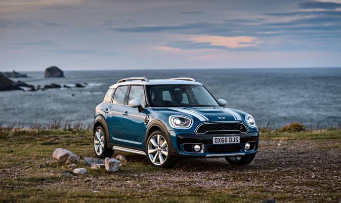 2017 Mini Countryman official images and details