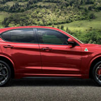 2017 Alfa Romeo Stelvio - Official pictures and details