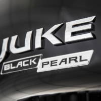 2017 Nissan Versa Note and Juke Black Pearl Edition - LA Auto Show premiers