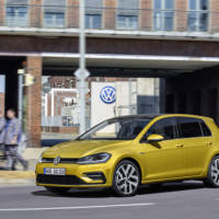 2017 Volkswagen Golf facelift is here - Official pictures and details