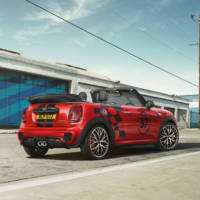 Mini introduces John Cooper Works accesories