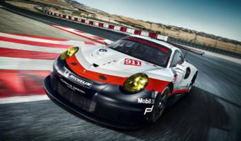 Porsche 911 RSR official photos and details