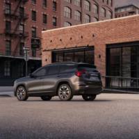 2018 GMC Terrain unveiled with new design