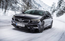 Opel Insignia Grand Sport has an intelligent AWD system
