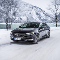 Opel Insignia Grand Sport has an intelligent AWD system