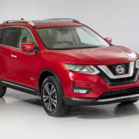 2017 Nissan Rogue Hybrid prices announced