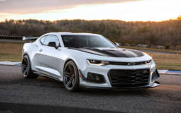 2018 Chevrolet Camaro ZL1 1LE introduced at Daytona 500