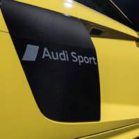 Audi writes your name on the R8 Coupe and Spyder