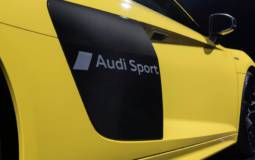 Audi writes your name on the R8 Coupe and Spyder
