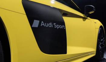 Audi writes your name on the R8 Coupe and Spyder
